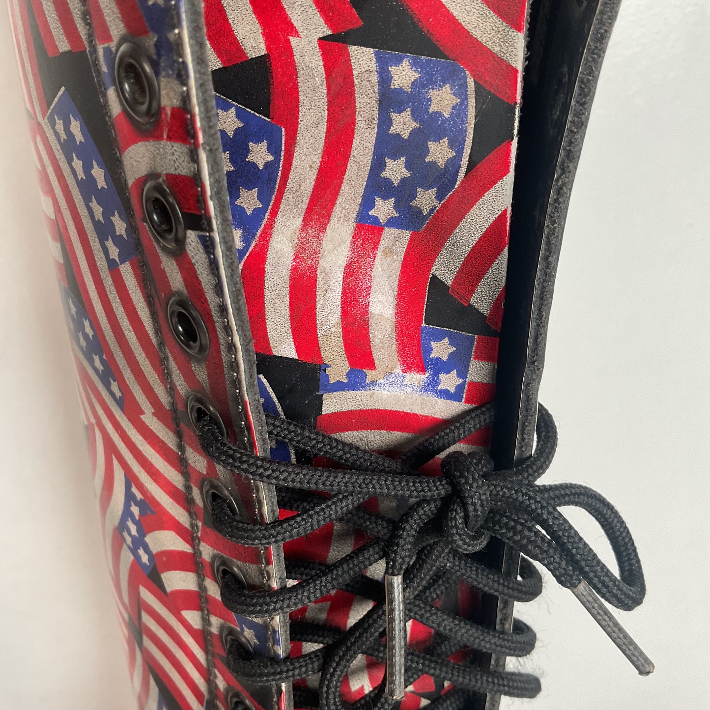 Vintage Dr. Marten 20-Eyelet American Flag Boots UK 6 | US Women’s 8