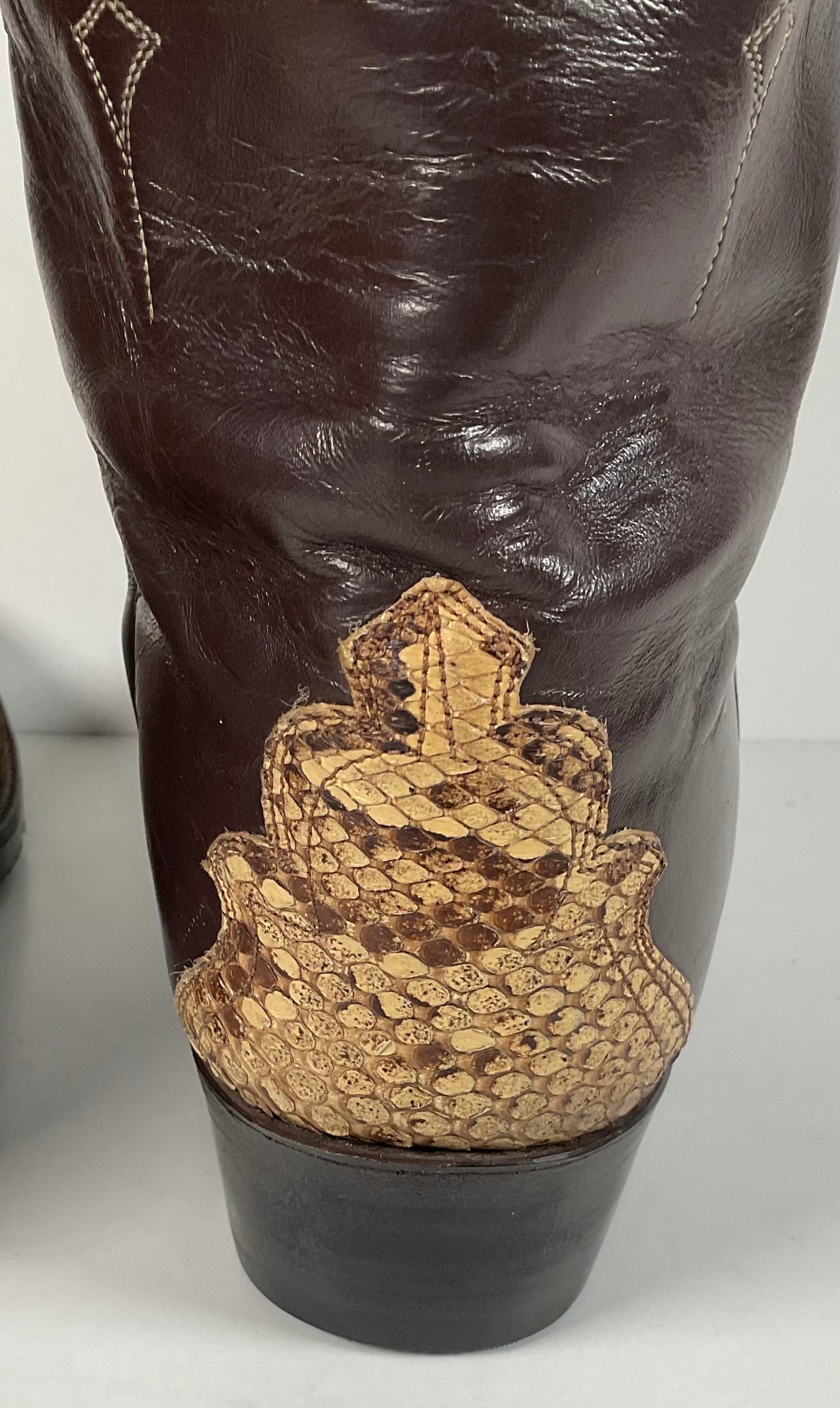 Vintage 70s Justin Front Cut Python Cowboy Boots 9.5 D USA Made Triad Snakeskin