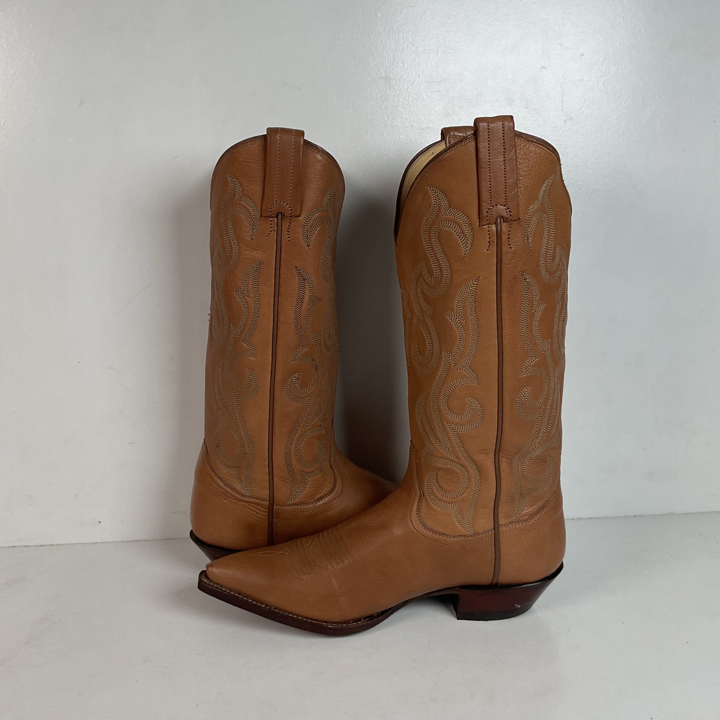 Vintage Sanders Cowgirl Boots 6.5 B Snip Toe Hand Crafted