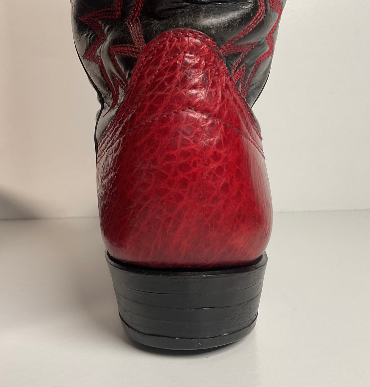 Vintage Cowtown Algonquin Toe Cowboy Boots | Pre-Ban Sea Turtle | Red | Men’s 8 D