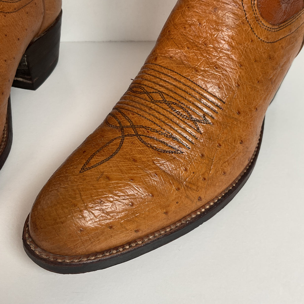 Vintage Dan Post Smooth Ostrich Cowboy Boots | Exotic | Tooled Overlay | 10.5 D