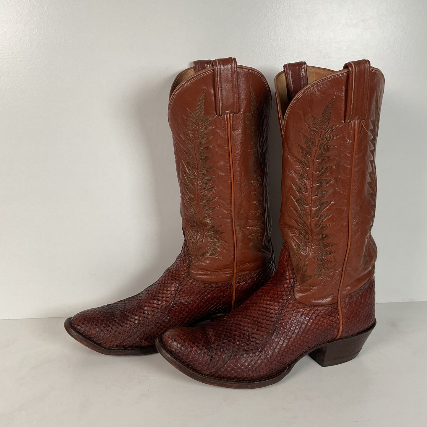 Tony Lama Anaconda Cowboy Boots | Exotic Snakeskin | Thrashed | Gold Label | 9.5