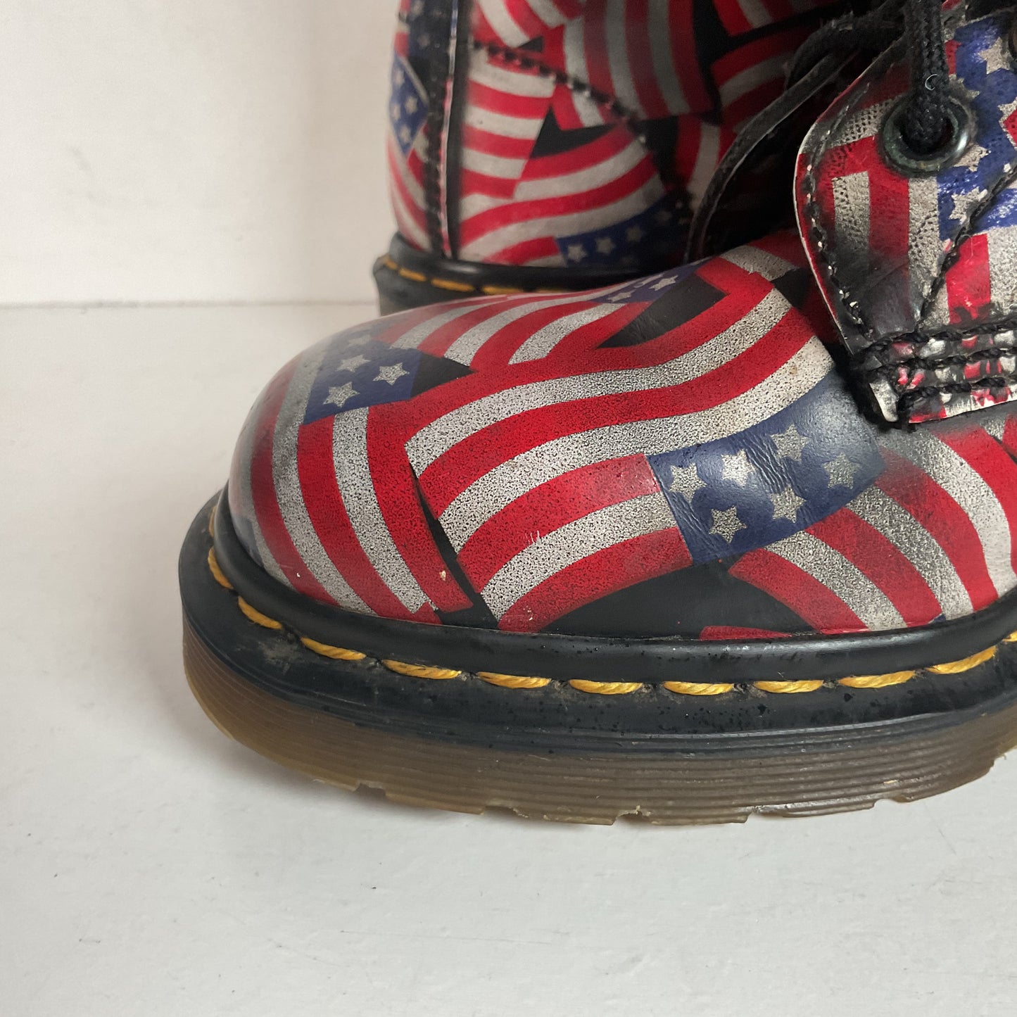 Vintage Dr. Marten 20-Eyelet American Flag Boots UK 6 | US Women’s 8