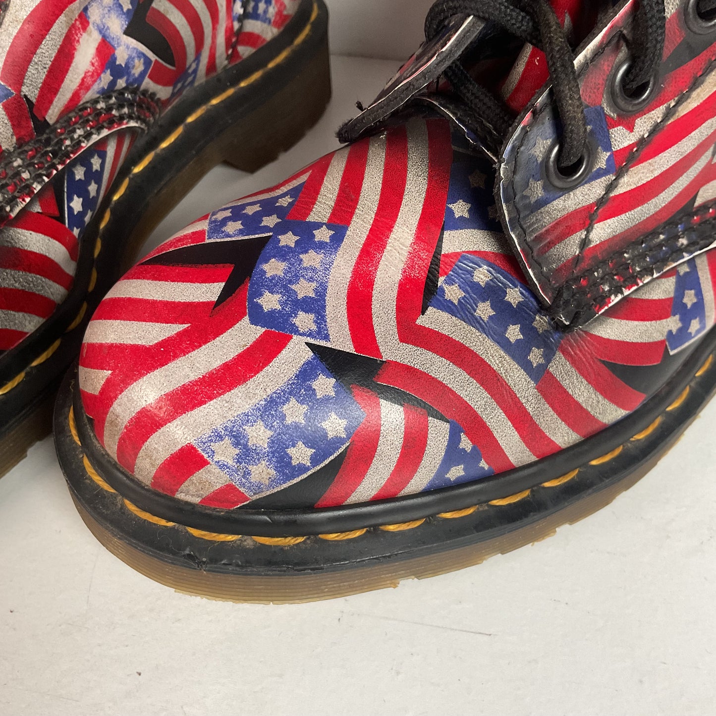 Vintage Dr. Marten 20-Eyelet American Flag Boots UK 6 | US Women’s 8