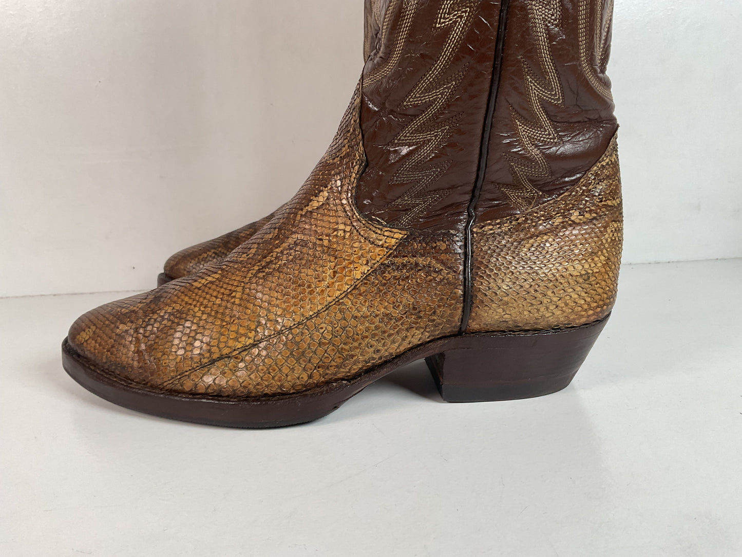 Vintage Nocona Boa Snakeskin Cowboy Boots 8 D Front Cut