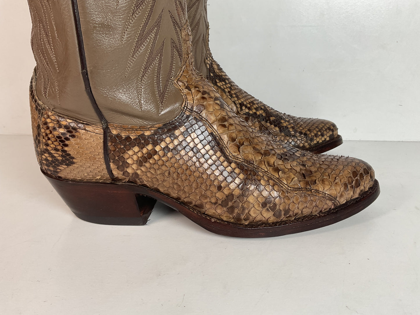 Dan Post Front Cut Python Cowboy Boots 9 D Snakeskin USA Made Recrafted