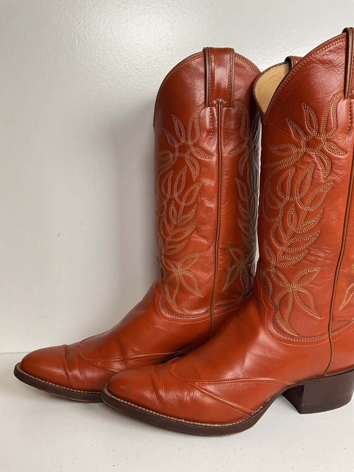 Vintage Justin Burnt Orange Cowgirl Boots 7 C USA Made