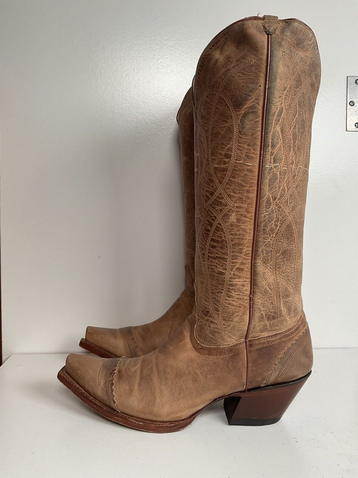 Tony Lama Women’s 16” Tall Latigo Western Boots 9 B Distressed Leather