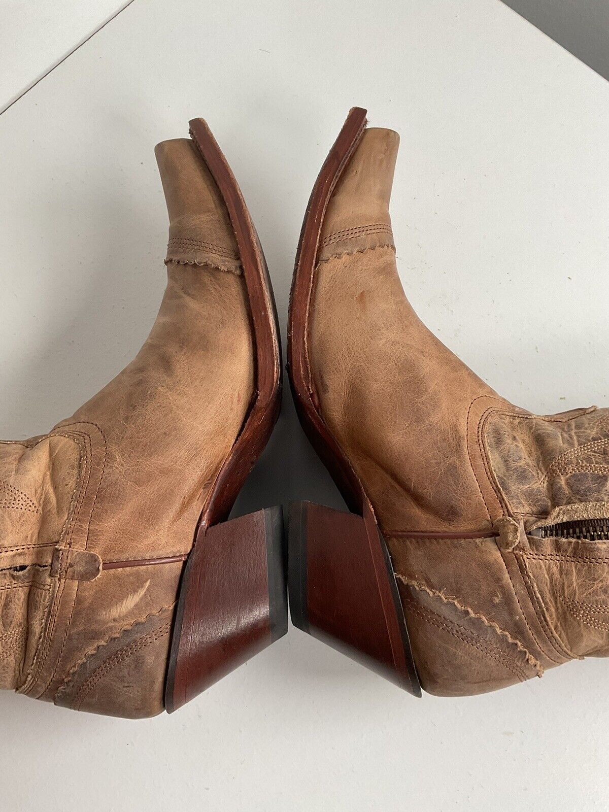 Tony Lama Women’s 16” Tall Latigo Western Boots 9 B Distressed Leather