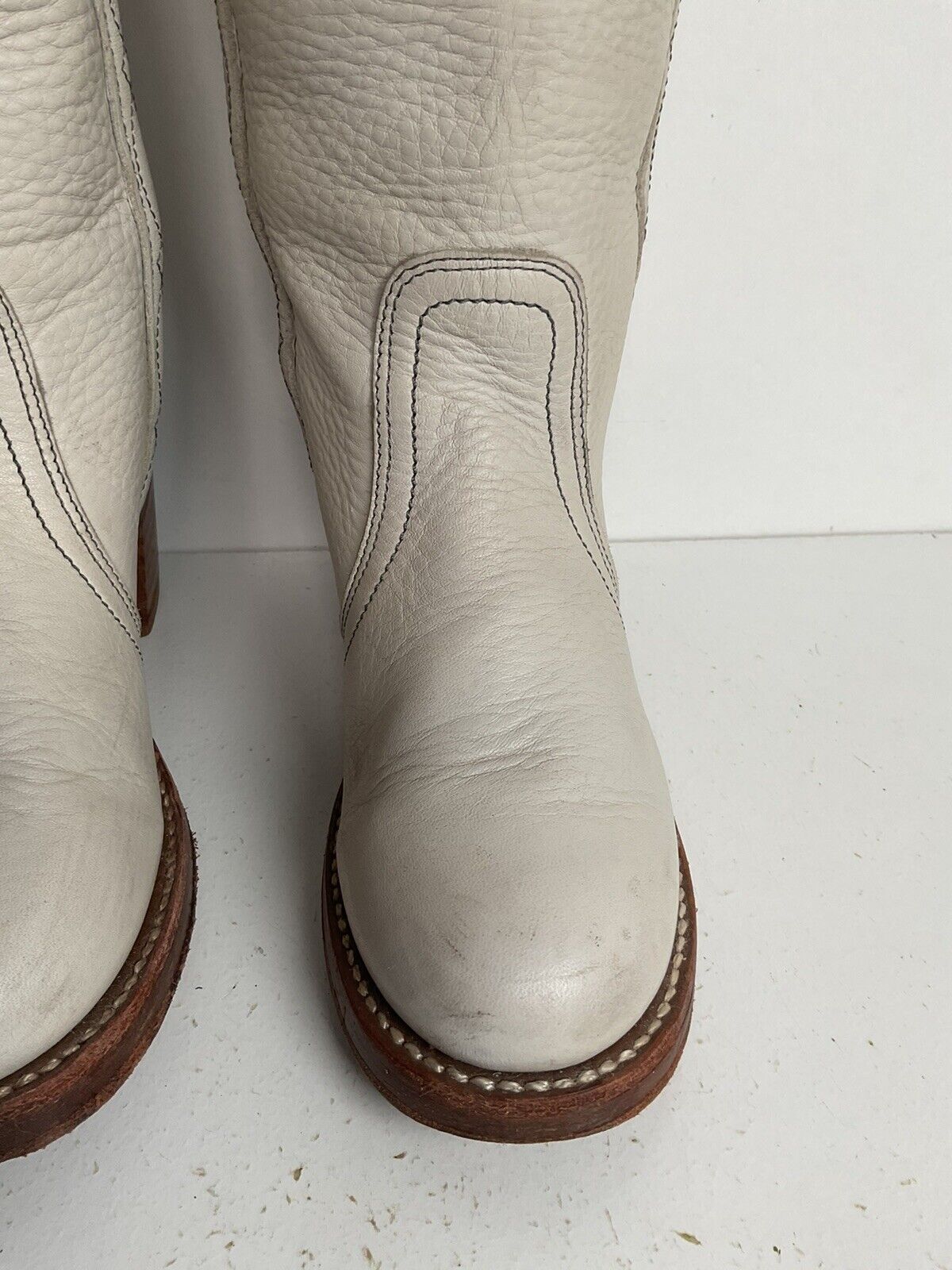 Vintage Frye Sabrina White Campus Boots 6 B Platform Cuffed Tooled Inlay