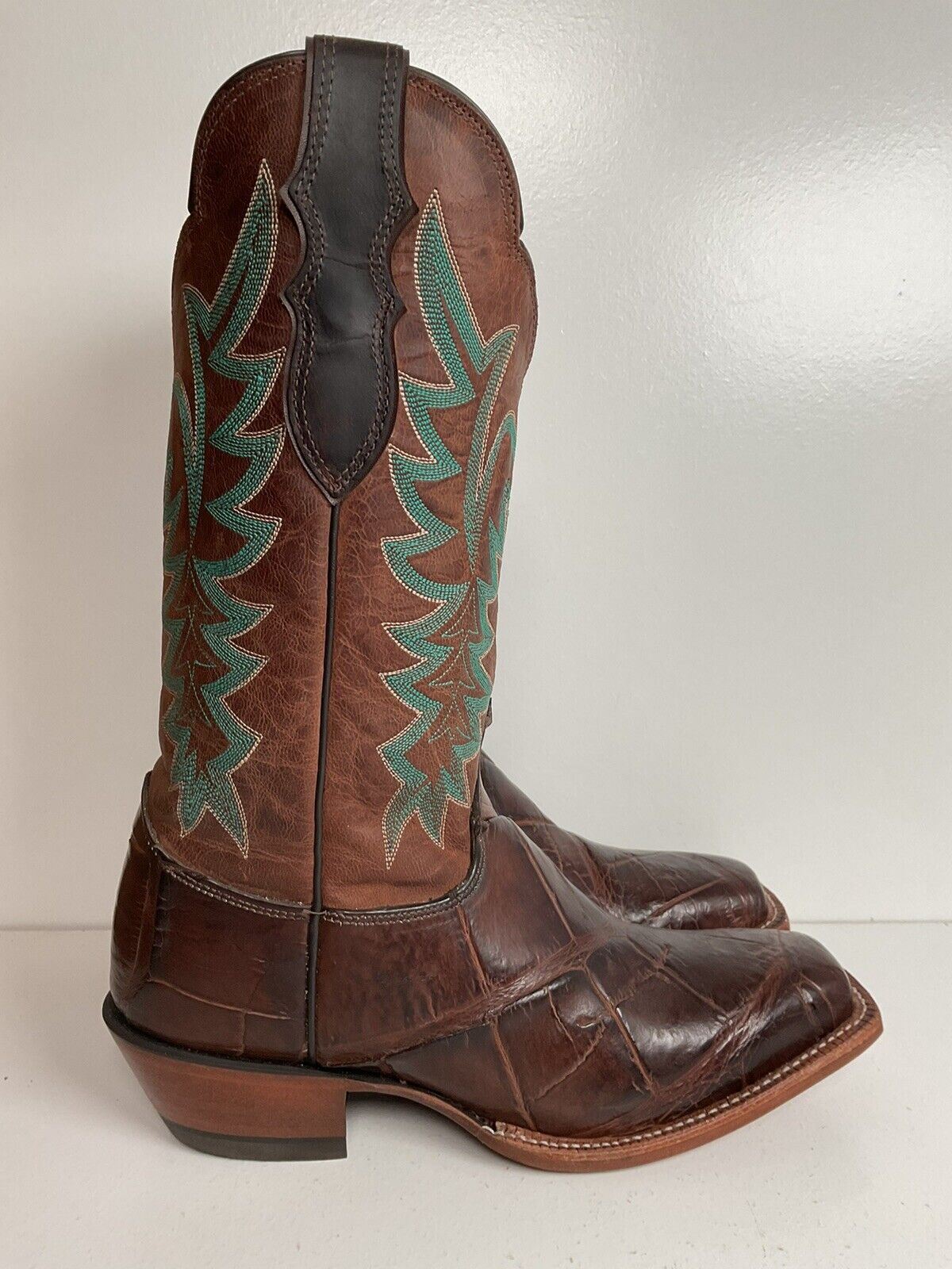 Justin Exotic Alligator Leather Cowgirl Boots 8 C Giant Bias Cut Square Toe