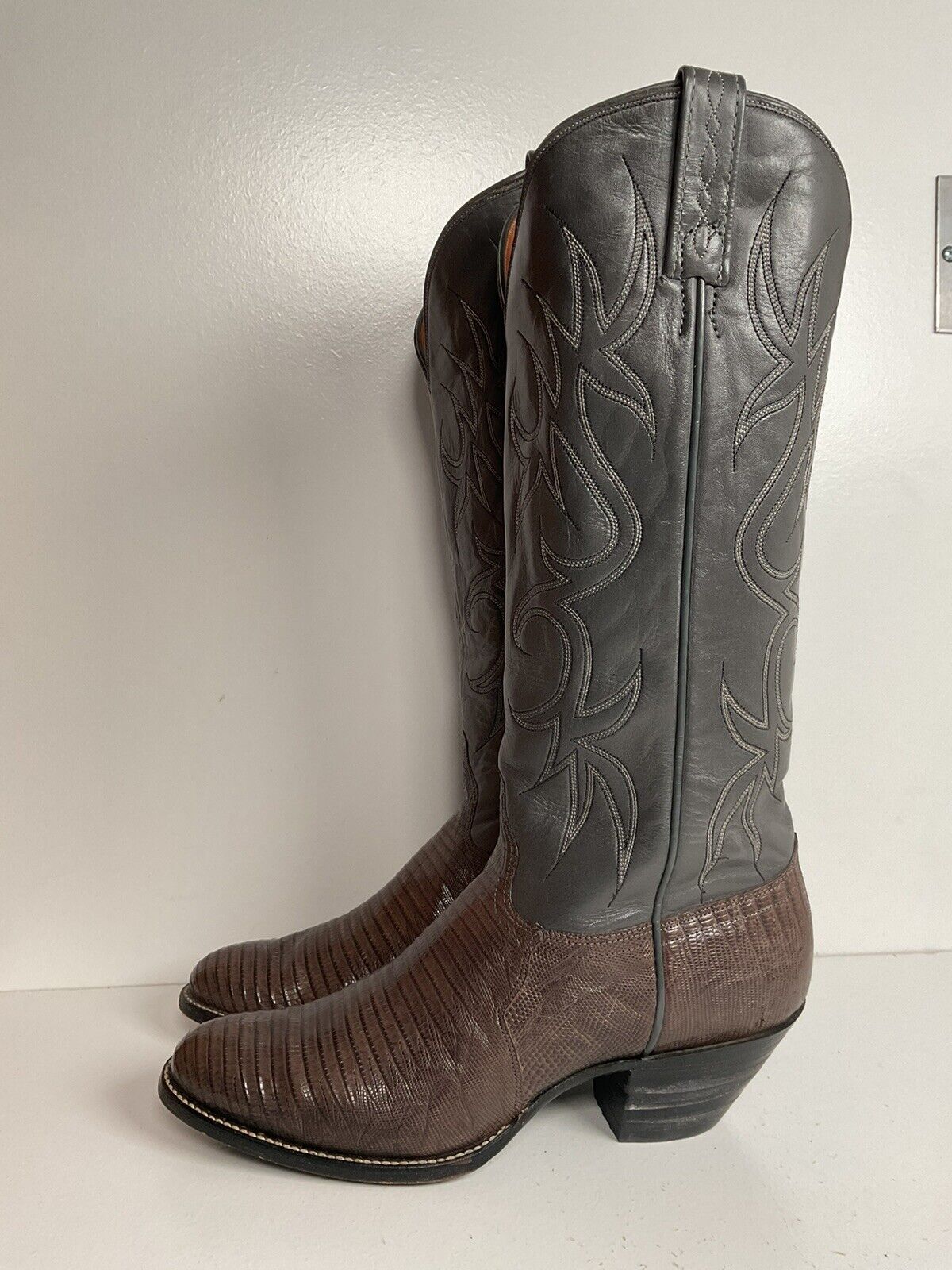 Vintage J Chisholm Grey Tall Cowgirl Boots 8 M Lizard Vamp USA Made