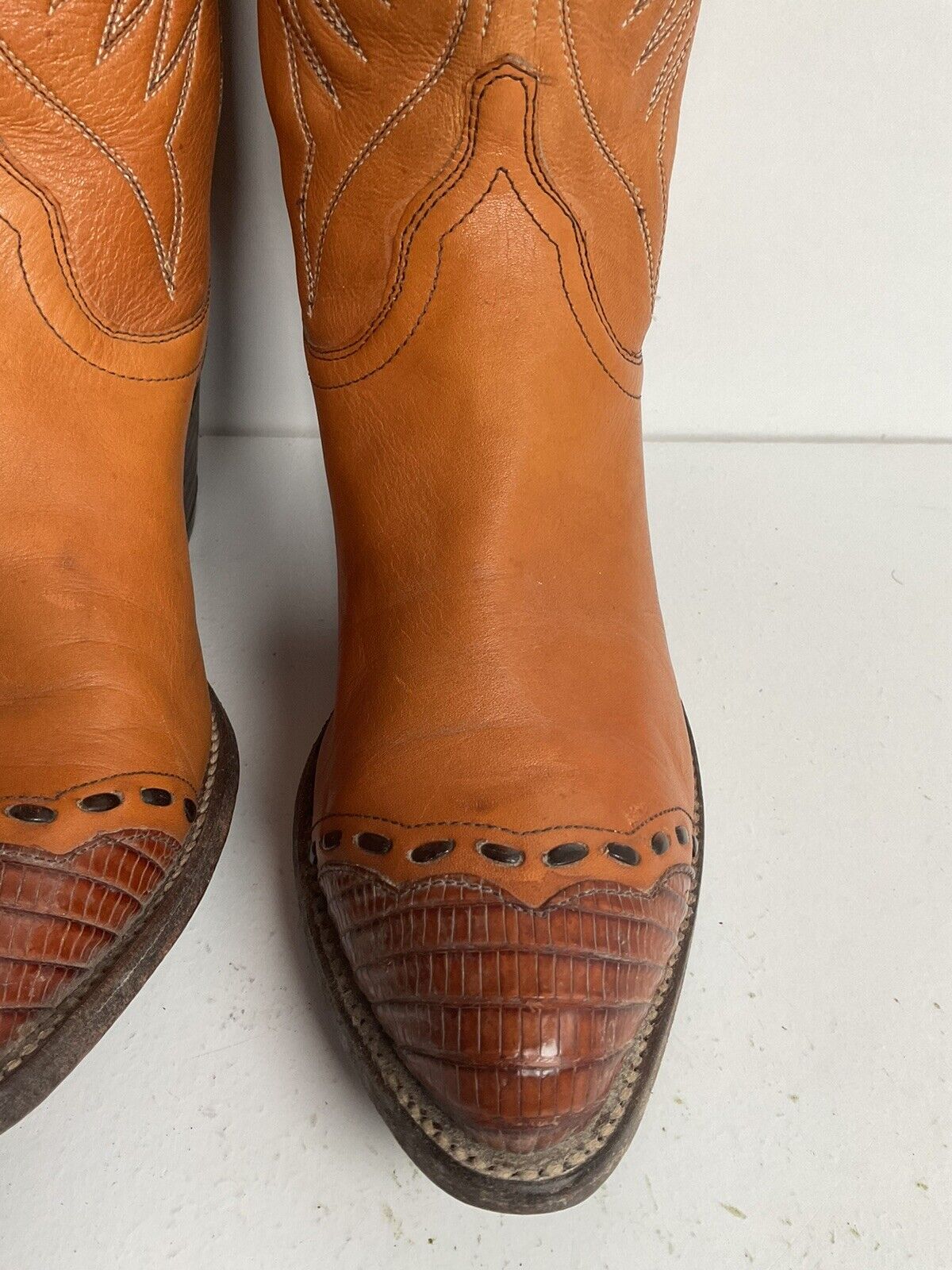 Vintage Dan Post Lizard Wingtip Cowgirl Boots 6.5 C Tooled Overlay