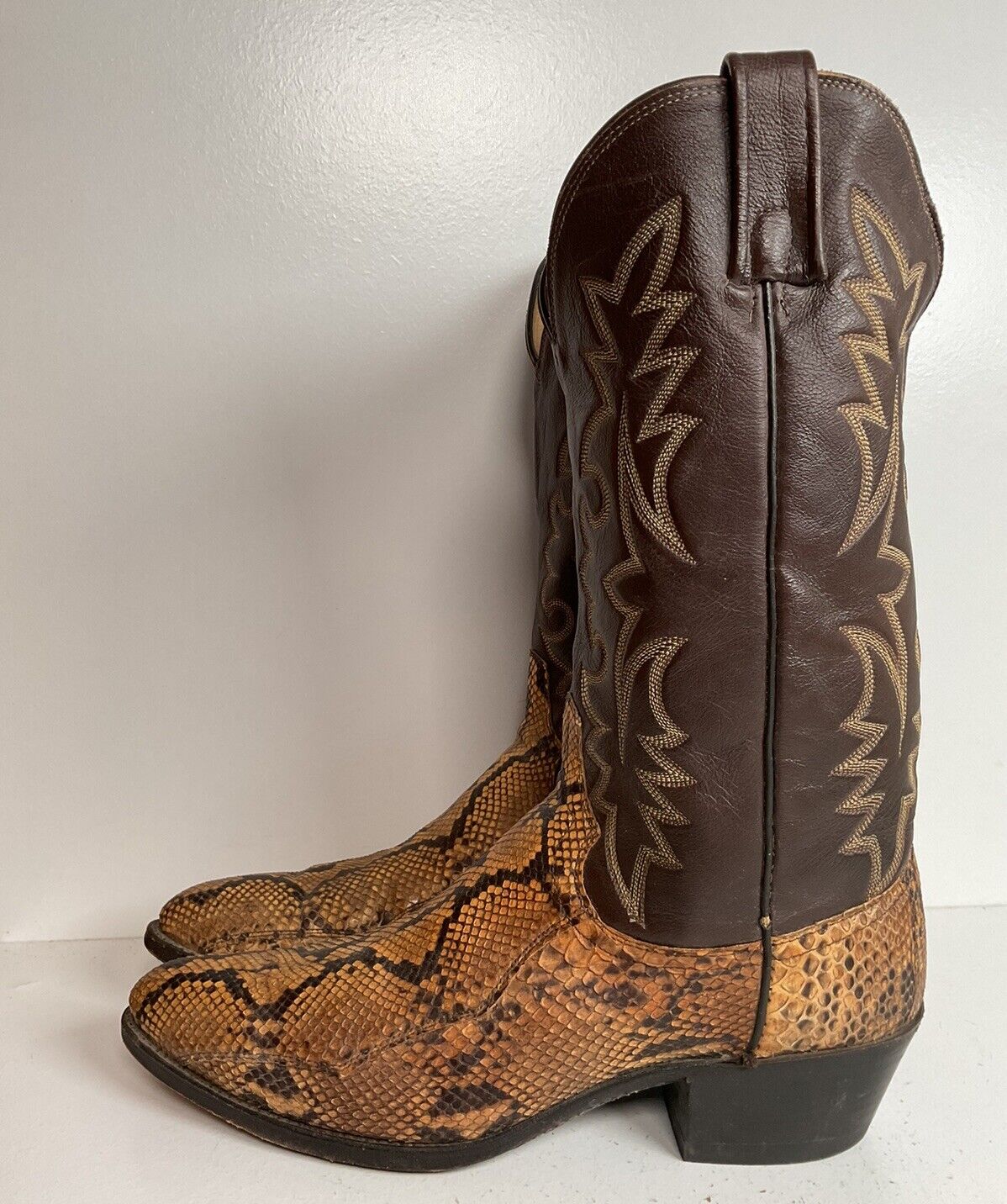 Vintage Dan Post Python Snakeskin Cowboy Boots 10 D Old Label Front Cut