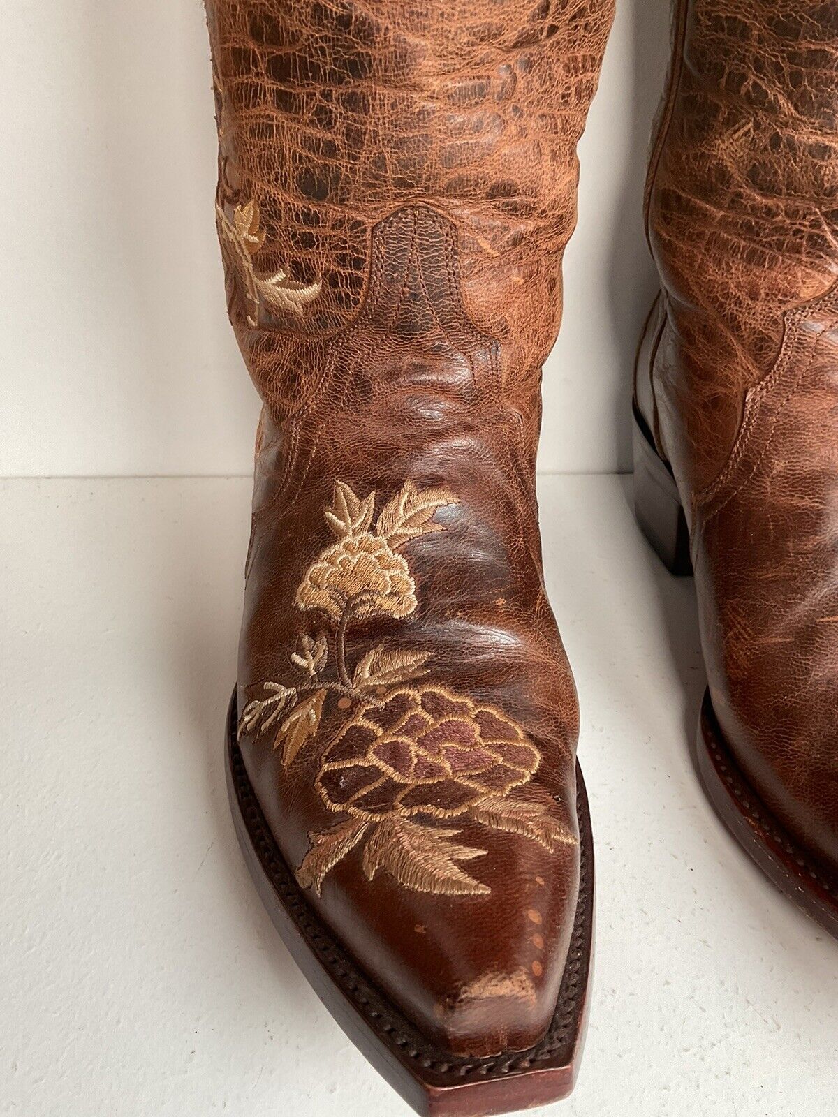 Old Gringo Floral Embroidered Cowgirl Boots 6.5 B Cloth Pull Tab