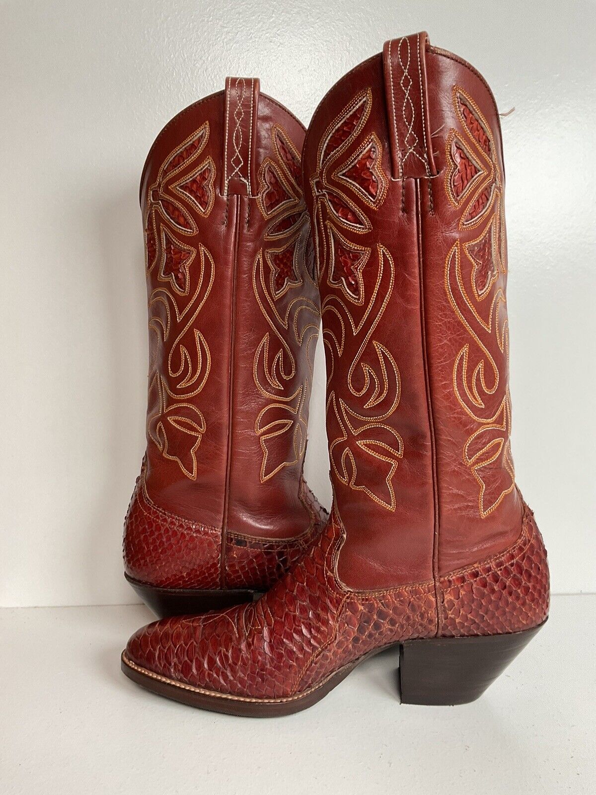 Vintage Dan Post Spain Cowgirl Boots 7.5 A Tooled Snakeskin Inlay