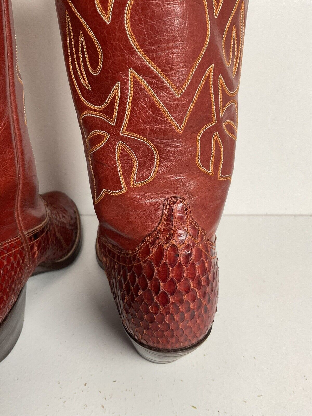 Vintage Dan Post Spain Cowgirl Boots 7.5 A Tooled Snakeskin Inlay