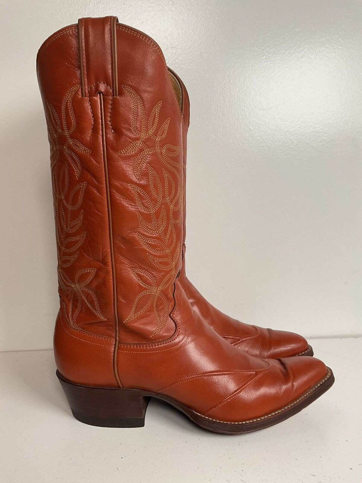 Vintage Justin Burnt Orange Cowgirl Boots 7 C USA Made