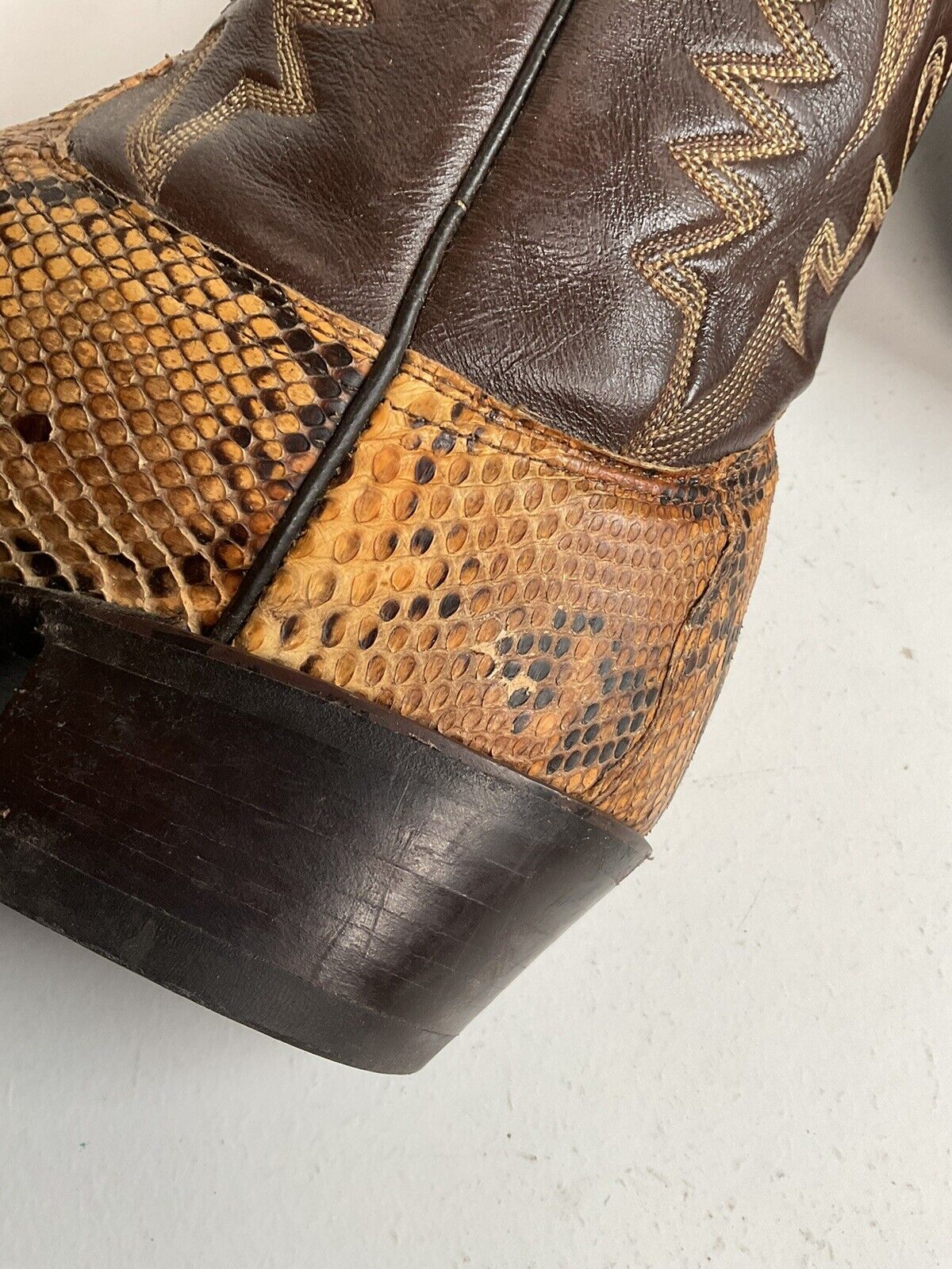 Vintage Dan Post Python Snakeskin Cowboy Boots 10 D Old Label Front Cut