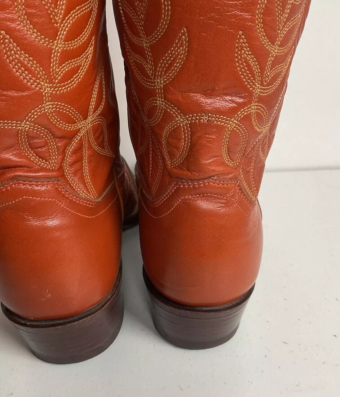 Vintage Justin Burnt Orange Cowgirl Boots 7 C USA Made