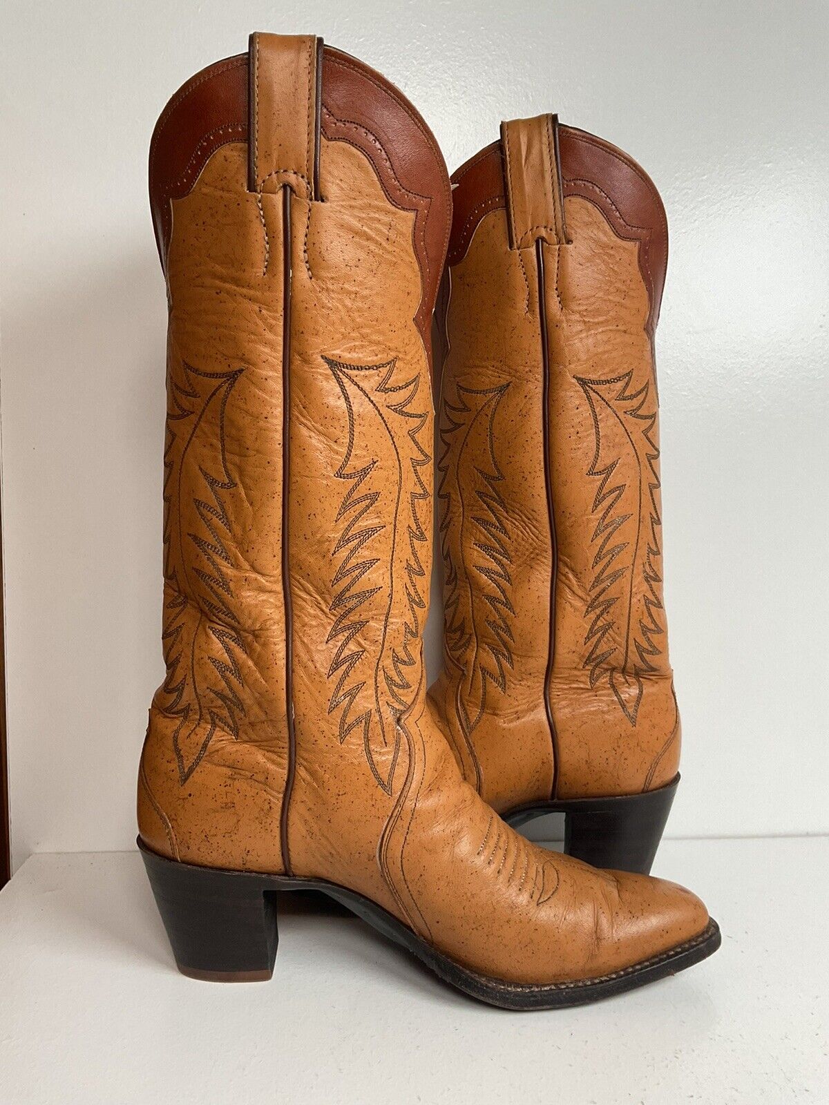 Vintage Justin Tall Cowgirl Boots 8 A Stitched Leaf Tooled Overlay