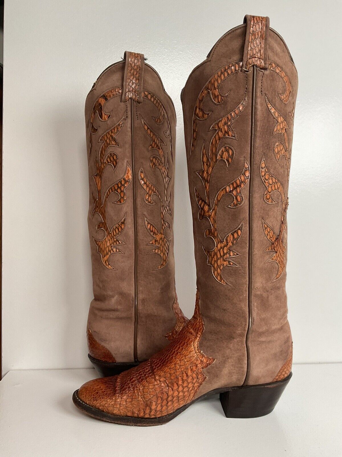 Vintage Larry Mahan Tall Cowgirl Boots 7 B Tooled Snakeskin Inlay