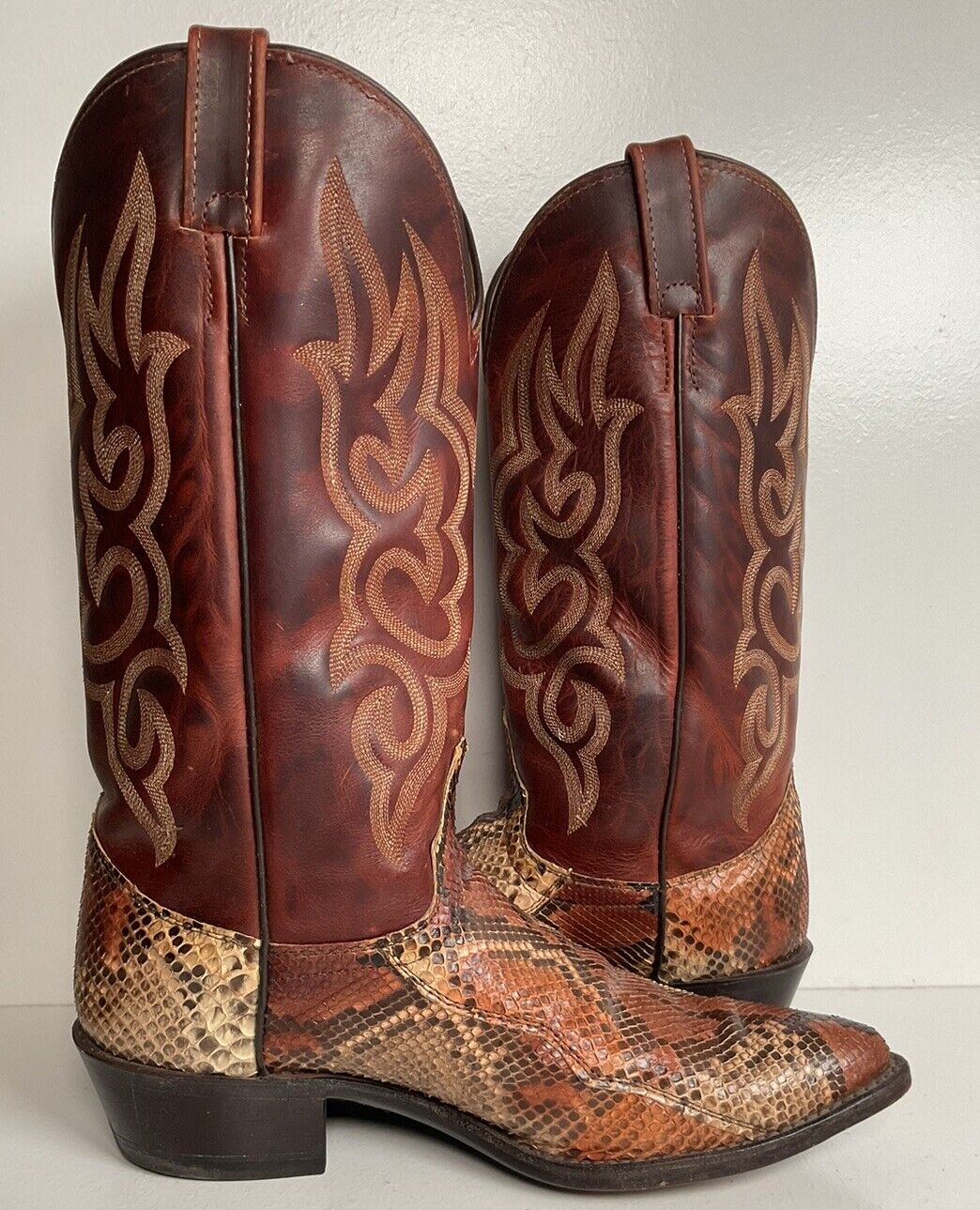 Vintage Chisholm Front Cut Python Cowboy Boots 10 D Snakeskin USA Made