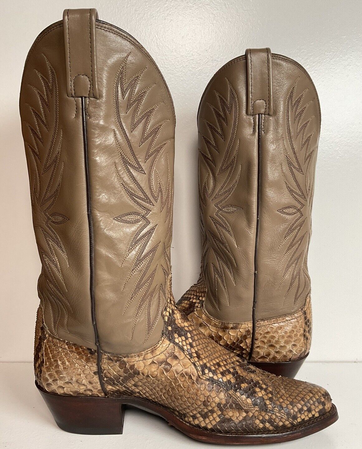 Dan Post Front Cut Python Cowboy Boots 9 D Snakeskin USA Vintage Resoled