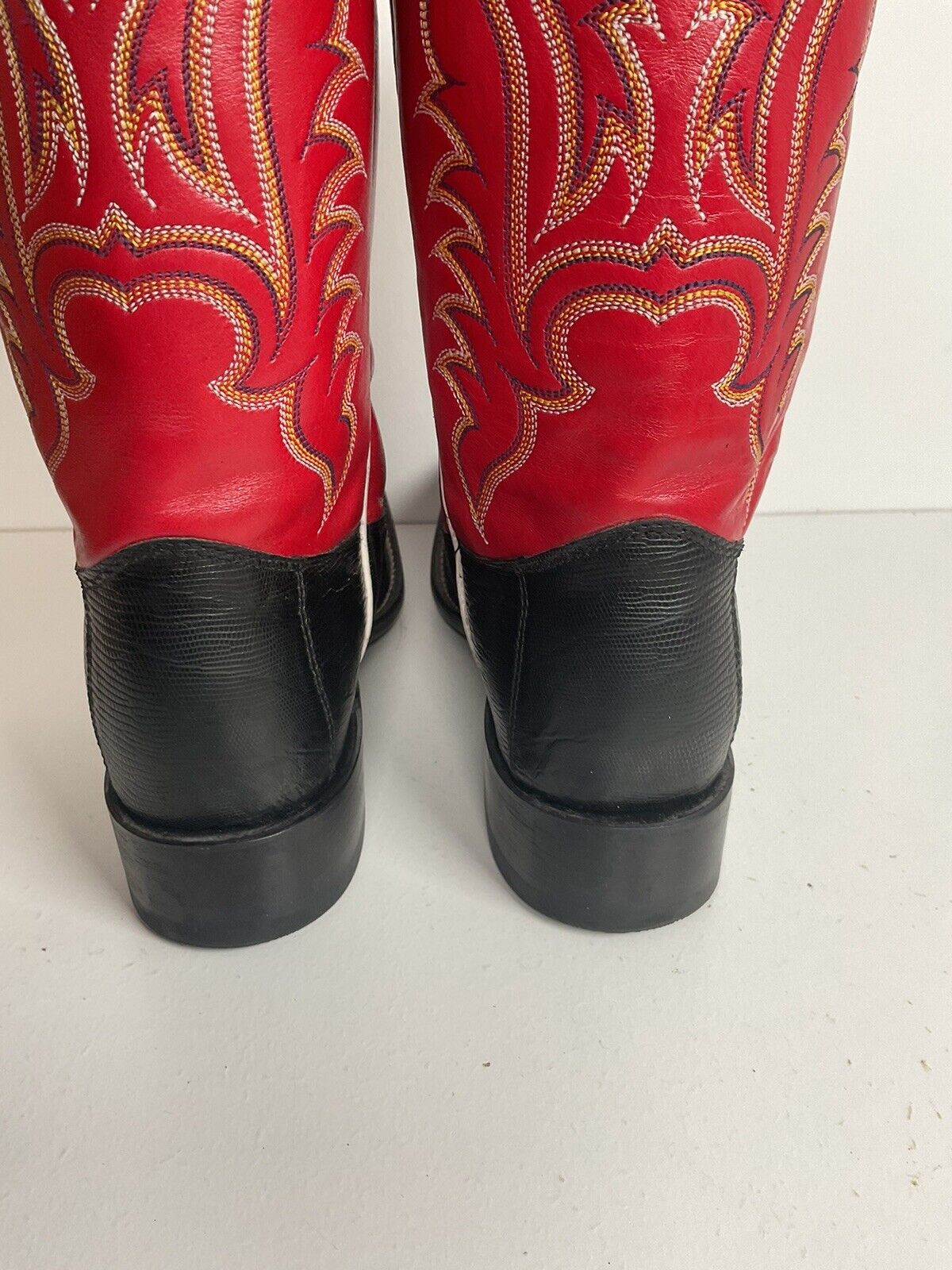 Tony Lama Women’s Lizard Vamp Cowgirl Boots 7.5 B USA Made Red Upper