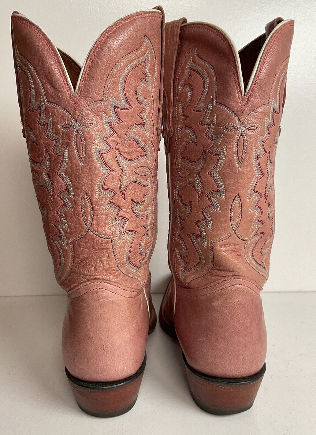 Tony Lama Dusty Pink Cowgirl Boots 7.5 B Distressed