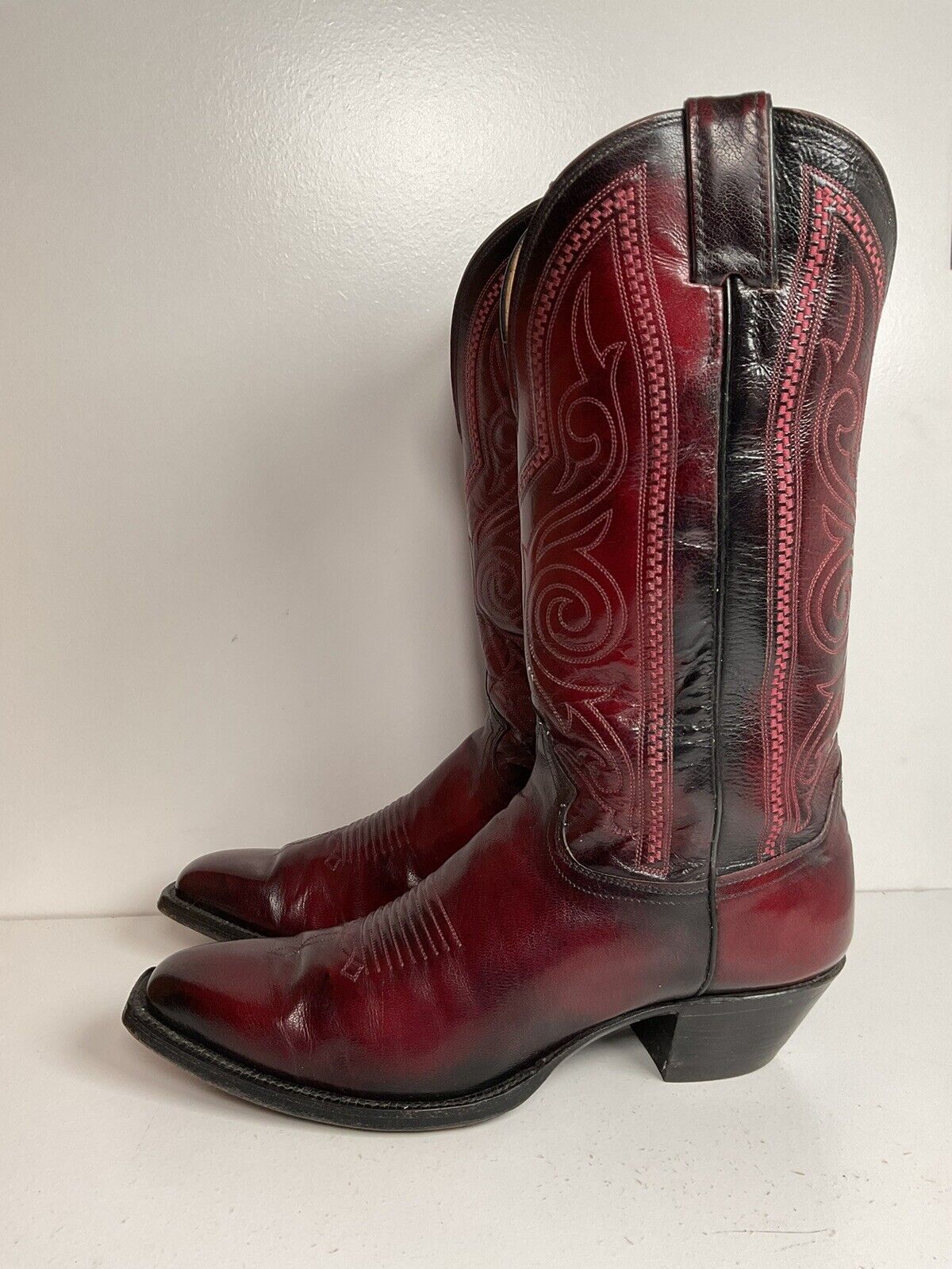 Vintage Justin Oxblood Cowboy Boots 9 D French Toe USA Made