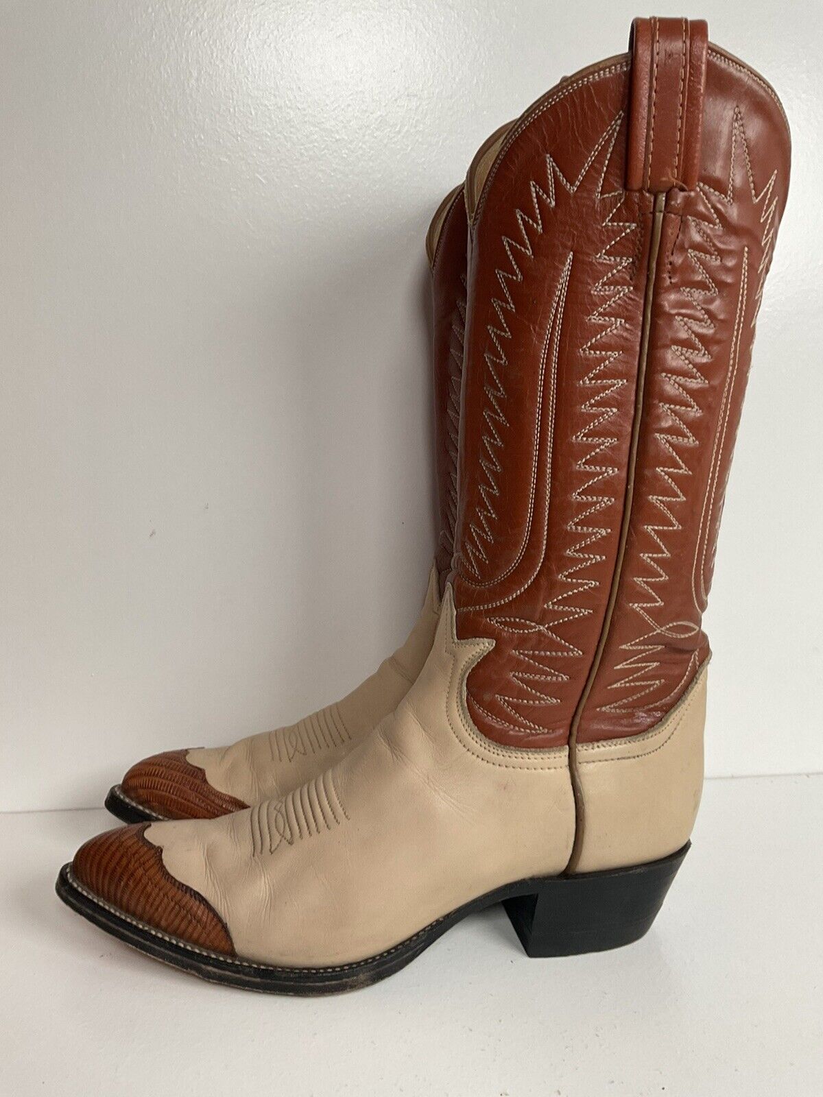 Vintage Tony Lama Wingtip Cowgirl Boots 6.5 B Creme Urban Cowboy