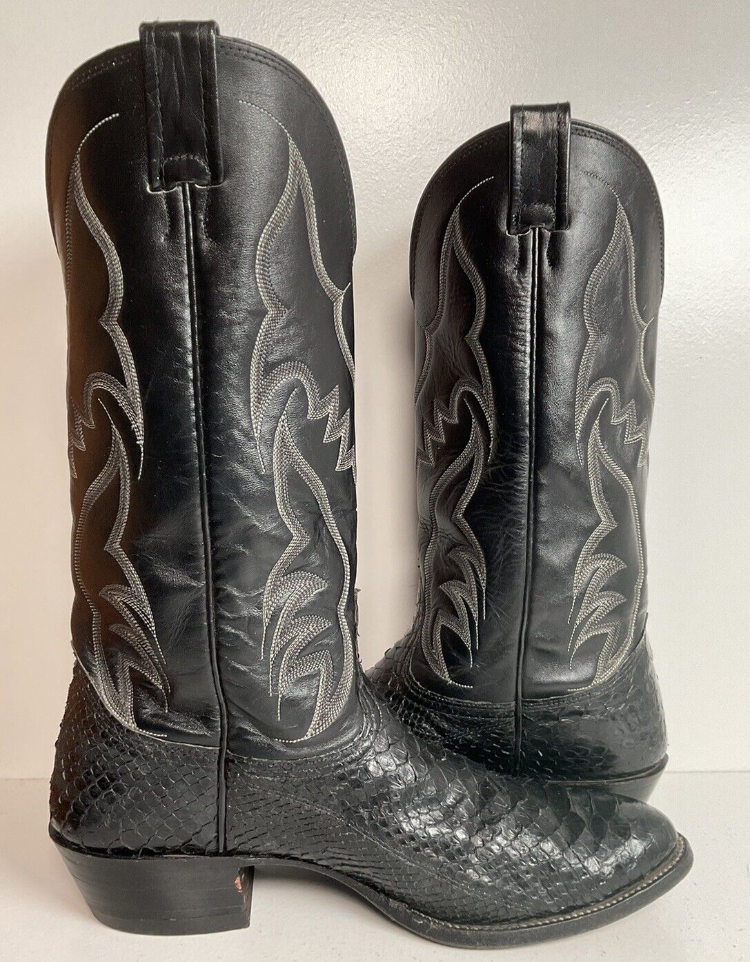 Vintage Nocona Black Boa Snakeskin Cowboy Boots 9 D Old Black Label Back Cut