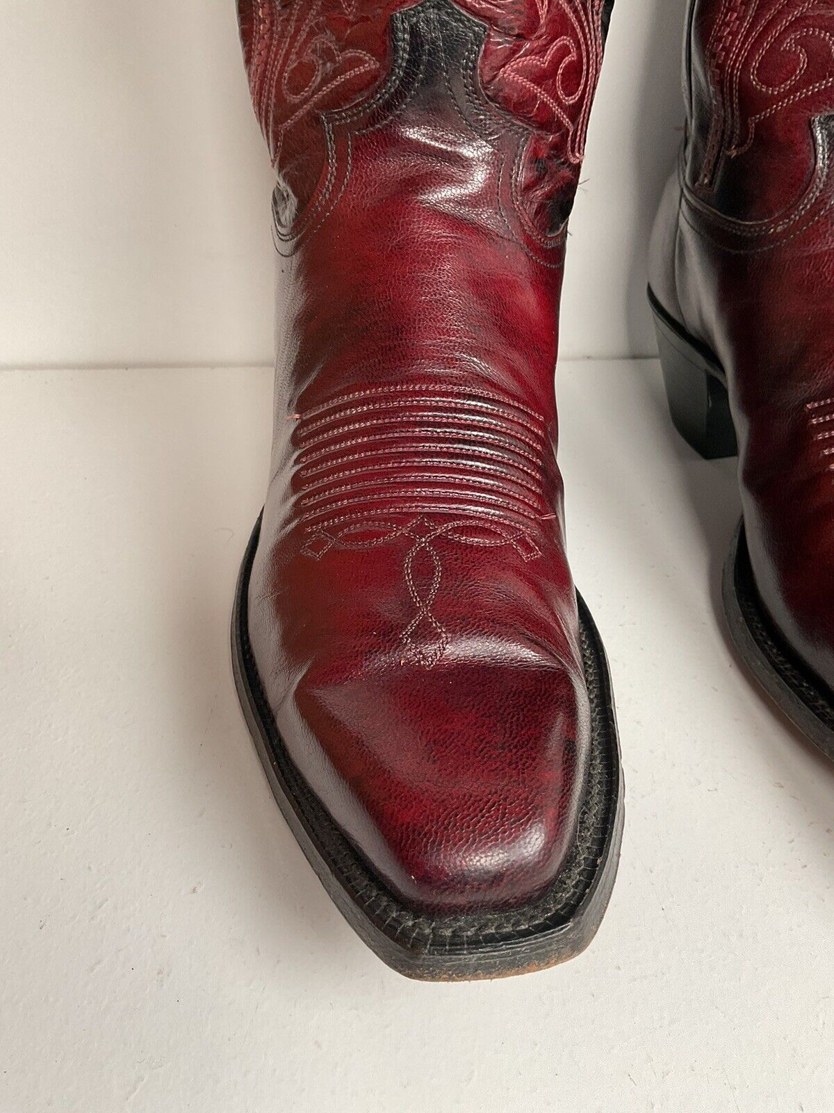 Vintage Justin Oxblood Cowboy Boots 9 D French Toe USA Made