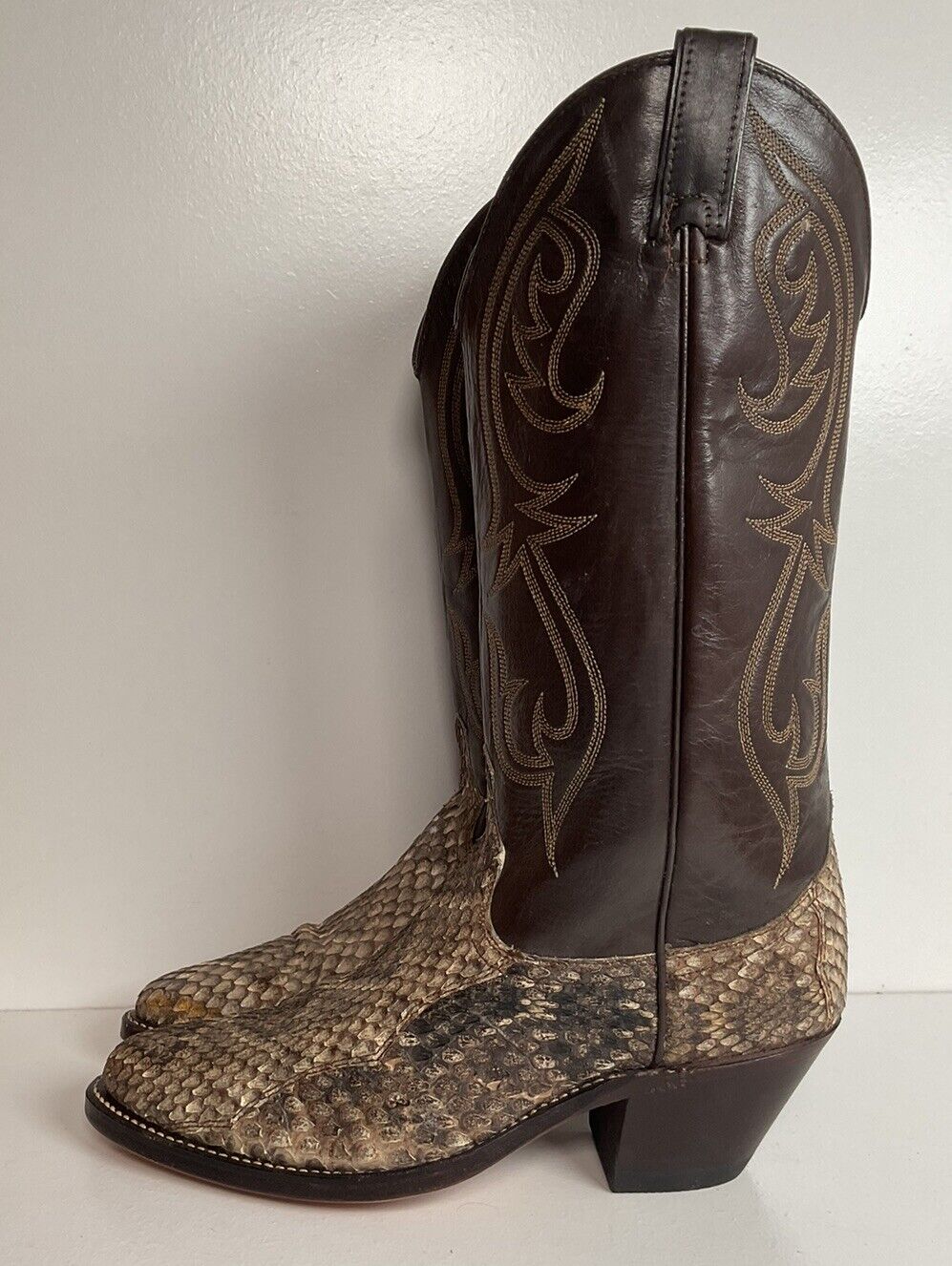 Vintage Dingo Acme Diamondback Rattlesnake Cowboy Boots 8 D USA Made Snakeskin