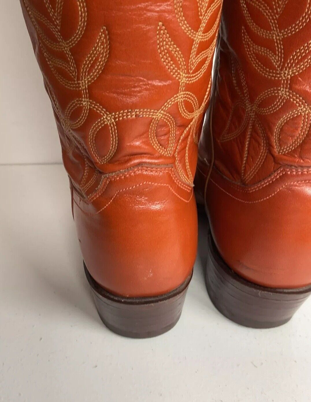 Vintage Justin Burnt Orange Cowgirl Boots 7 C USA Made