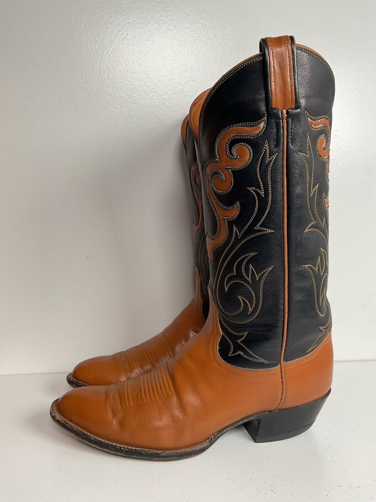 Vintage Tony Lama Cowgirl 8.5 B Tooled Inlay Black Label