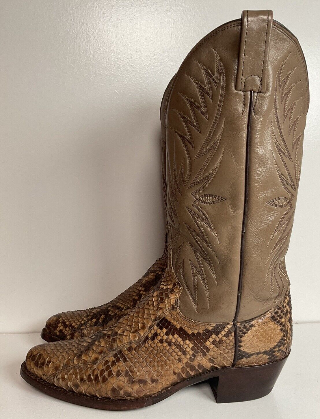 Dan Post Front Cut Python Cowboy Boots 9 D Snakeskin USA Vintage Resoled