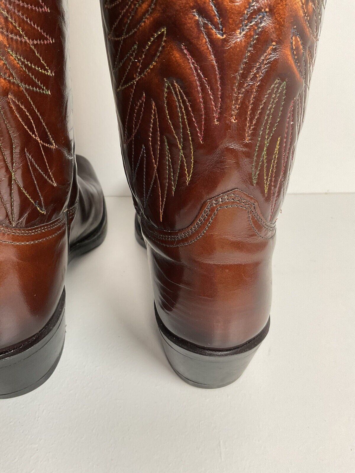 Vintage Wrangler Patent Leather Thunderbird Cowboy Boots 10 B Rainbow Peacock