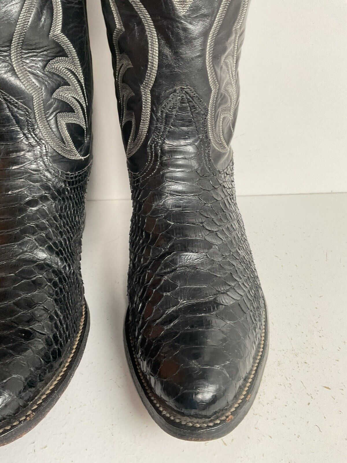 Vintage Nocona Black Boa Snakeskin Cowboy Boots 9 D Old Black Label Back Cut