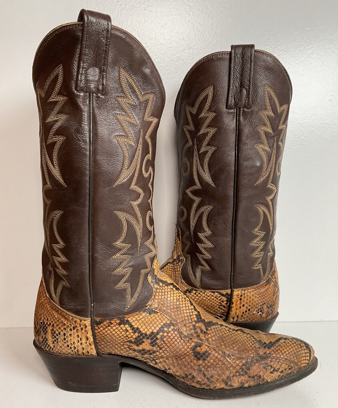 Vintage Dan Post Python Snakeskin Cowboy Boots 10 D Old Label Front Cut