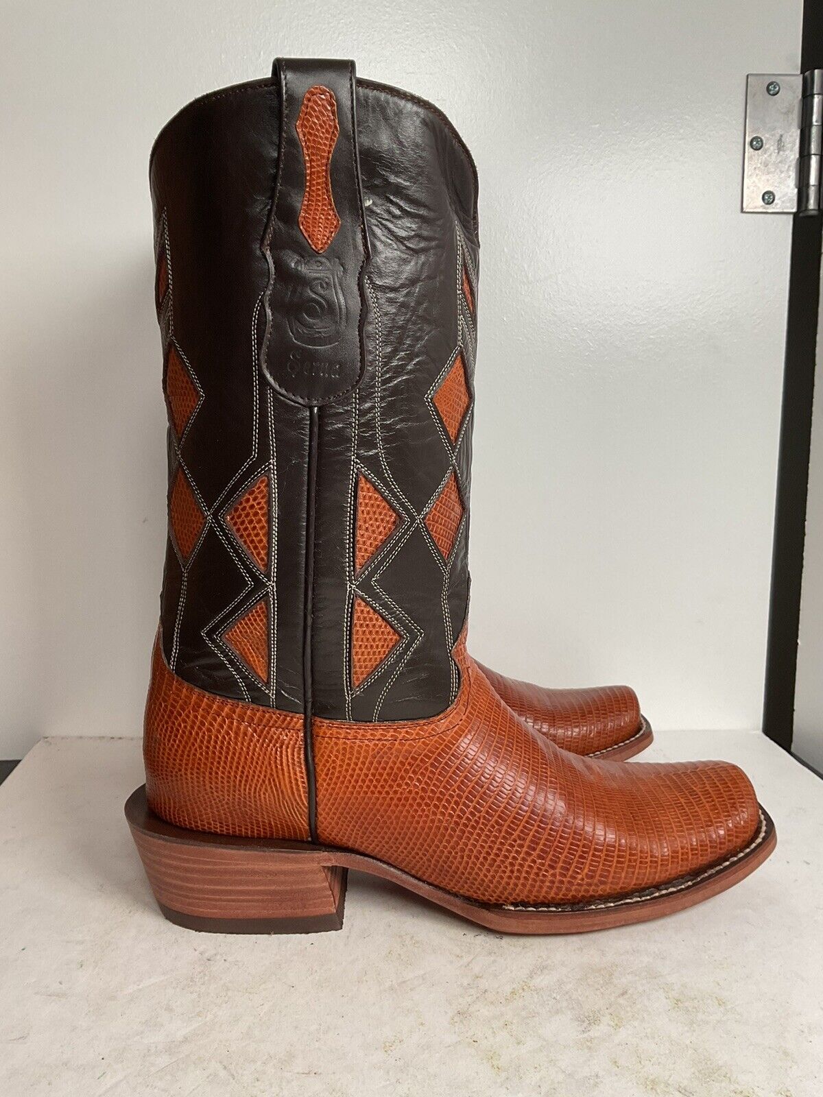 Serna Custom Cowboy Zipper Boots 10 Lizard Vamp, Tooled Inlay