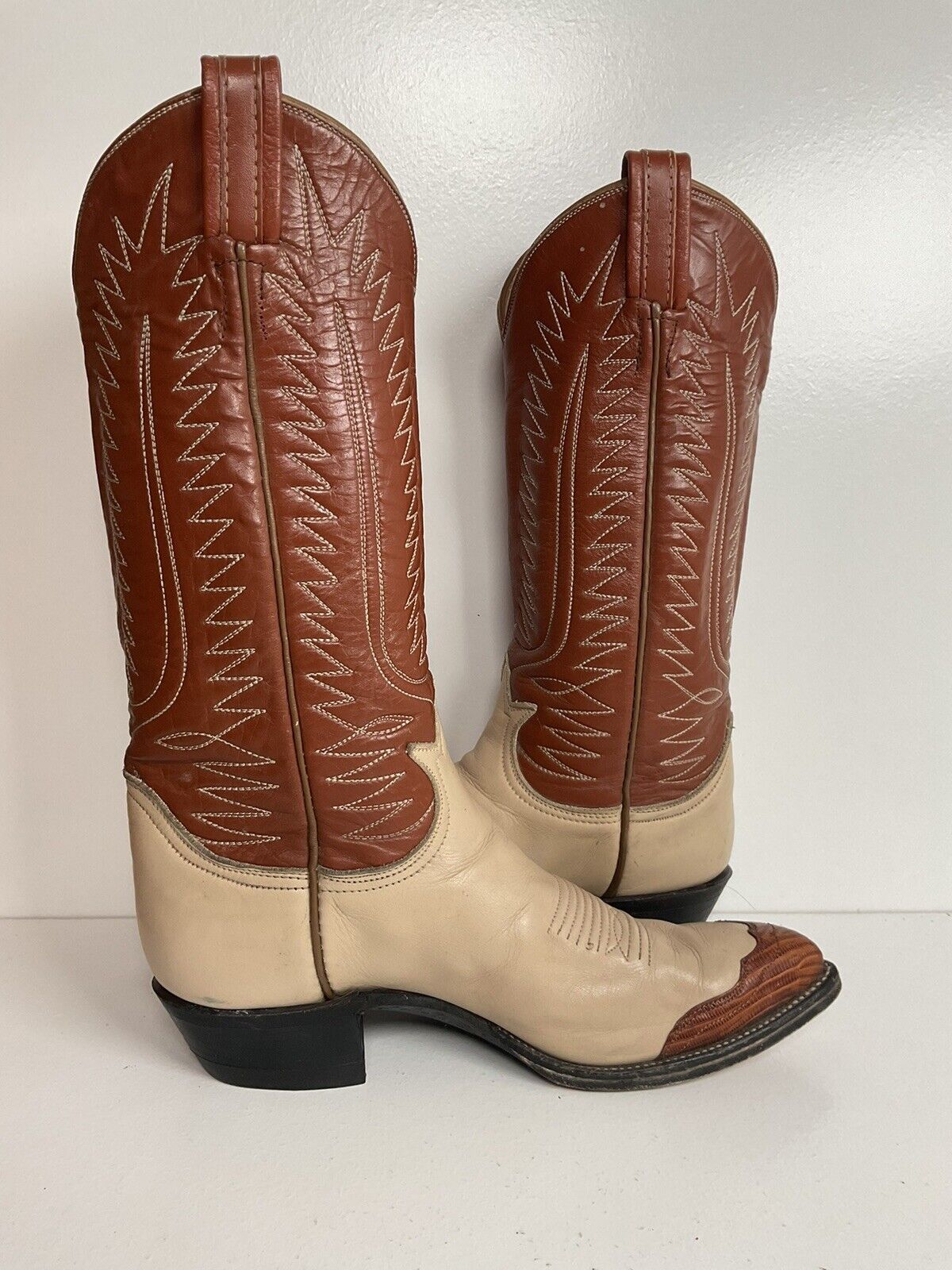 Vintage Tony Lama Wingtip Cowgirl Boots 6.5 B Creme Urban Cowboy