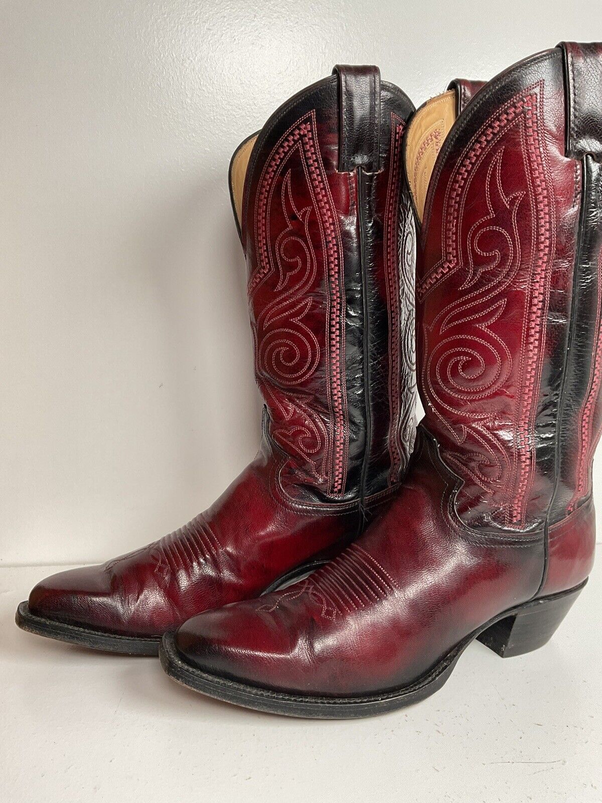 Vintage Justin Oxblood Cowboy Boots 9 D French Toe USA Made