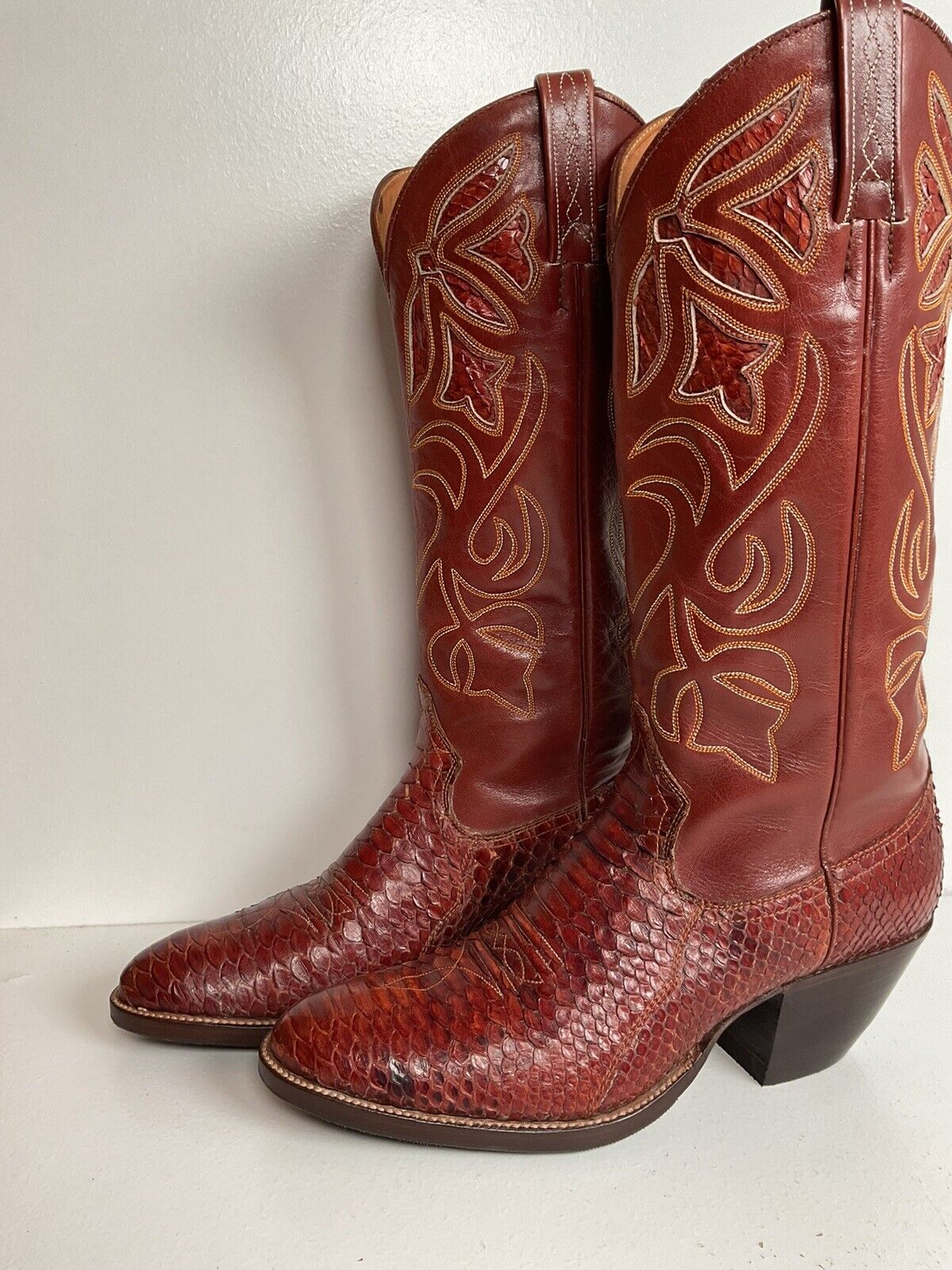 Vintage Dan Post Spain Cowgirl Boots 7.5 A Tooled Snakeskin Inlay