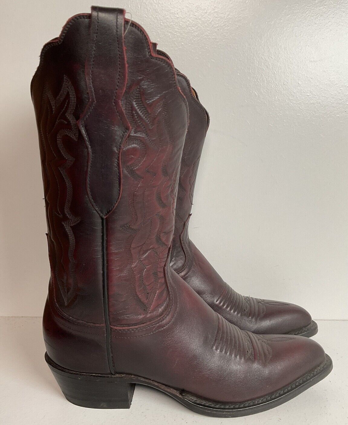 Vintage Lucchese 2000 Burgundy Leather Cowgirl Boots 6.5 B