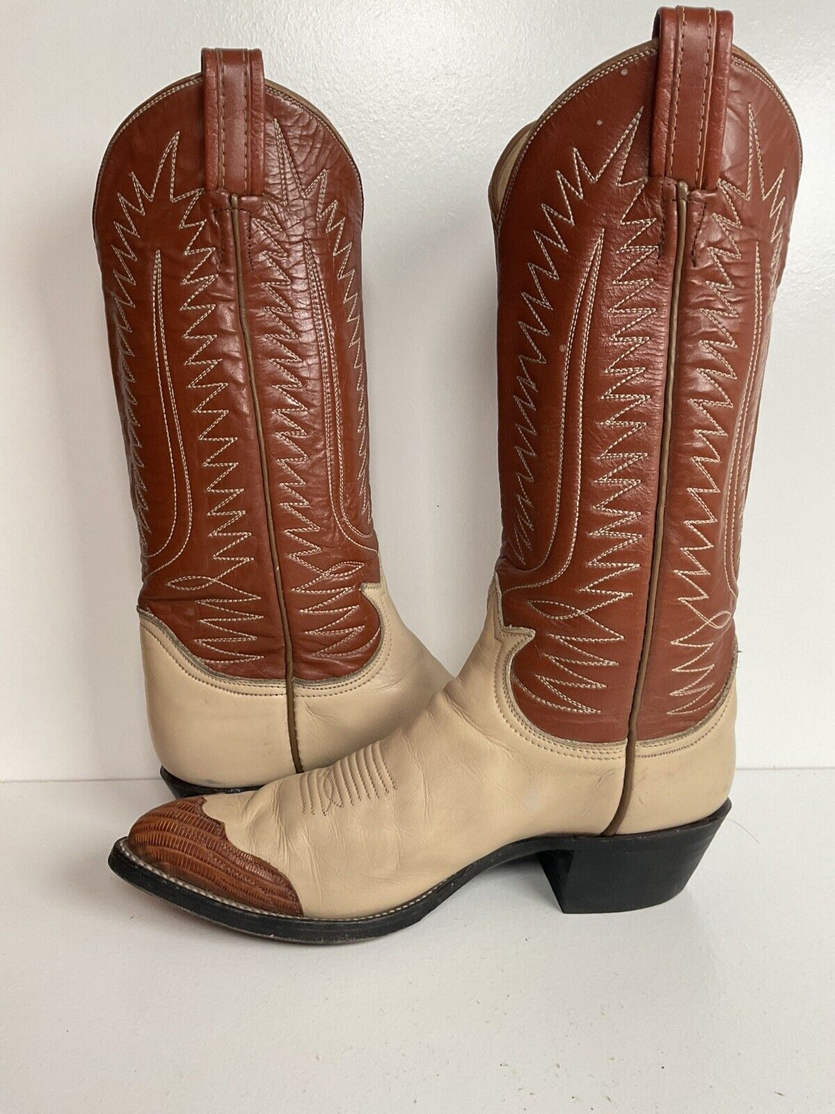 Vintage Tony Lama Wingtip Cowgirl Boots 6.5 B Creme Urban Cowboy