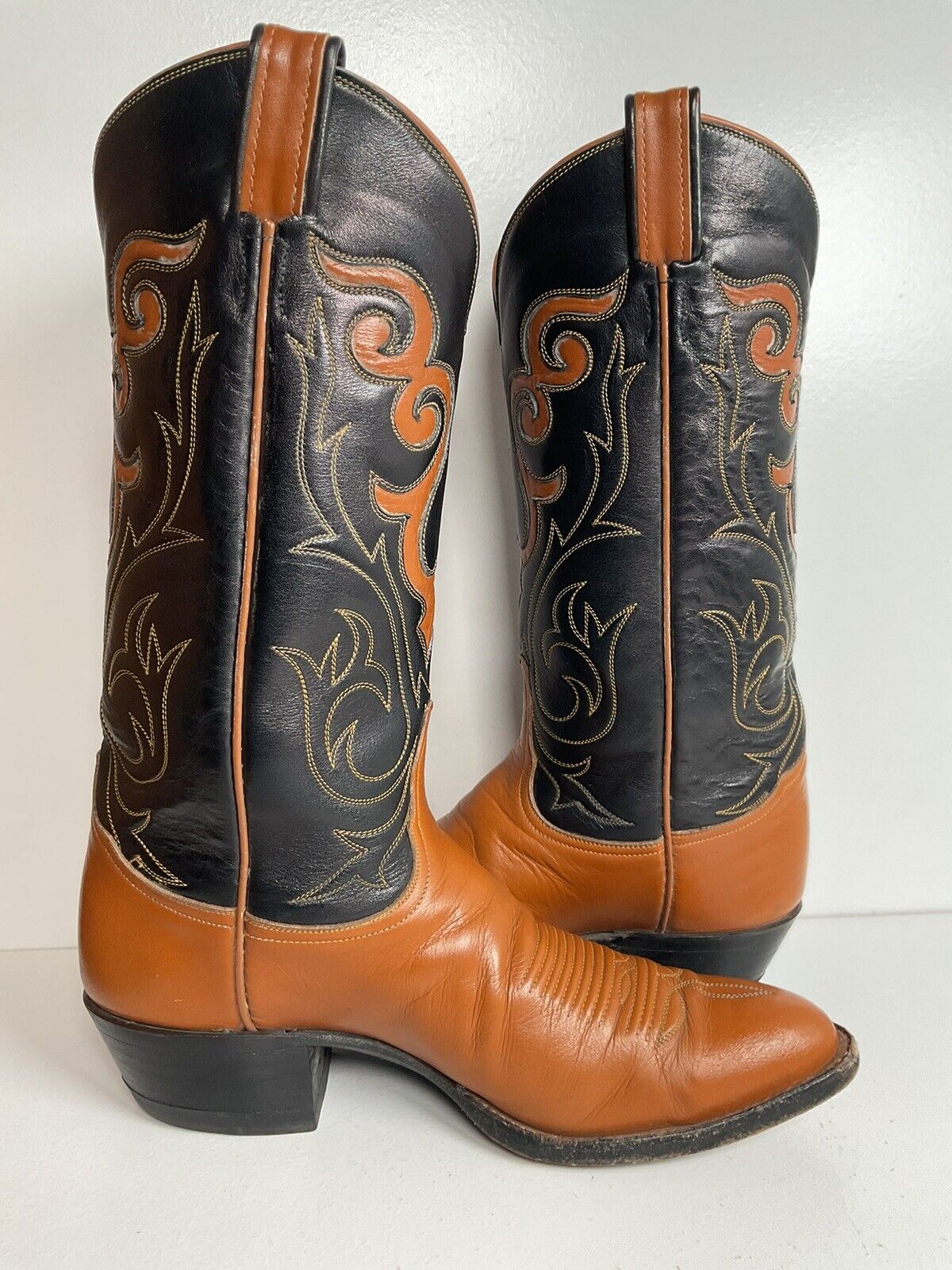 Vintage Tony Lama Cowgirl 8.5 B Tooled Inlay Black Label