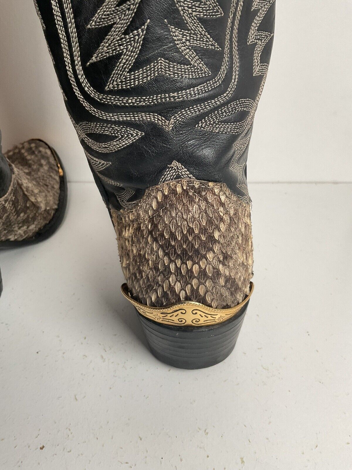 Cowtown Diamondback Rattlesnake Cowboy Boots 8.5 EE USA Made Snakeskin