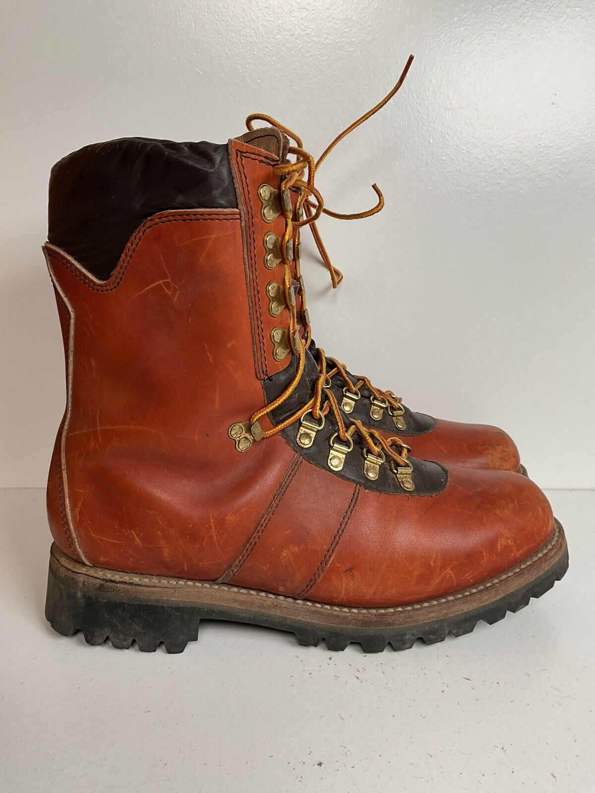 Vintage Wolverine Mountaineering Boots 11 E USA Hiking Vibram Lug 80s Insulated